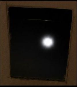 Sol proyectado en el interior de la cámara estenopeica